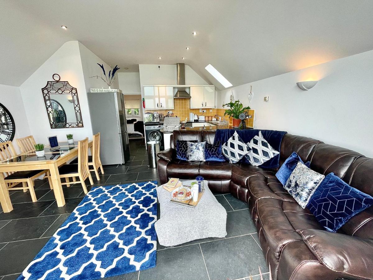 The Mermaids Watch Pendine Dog Friendly With Cymru Holidays エクステリア 写真